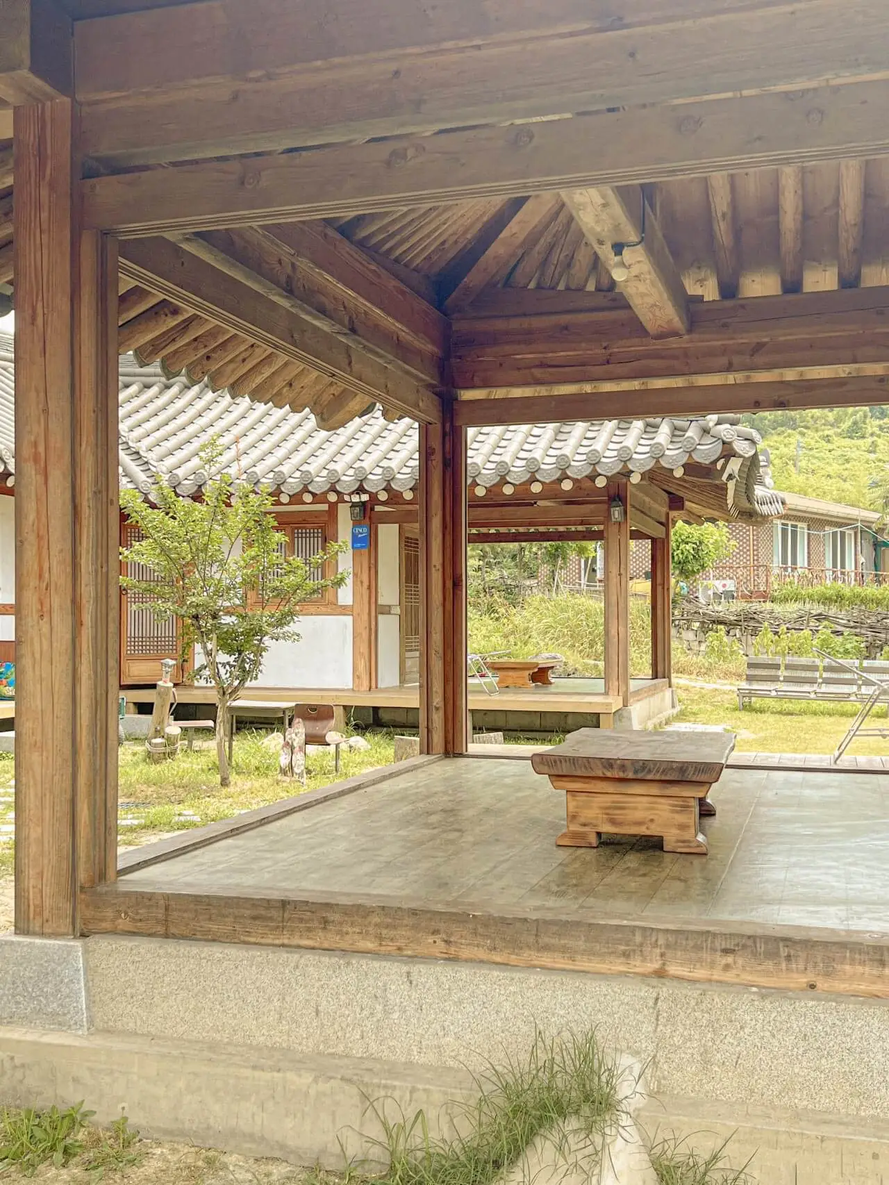 경주-한옥펜타운-숙소-개별-대청마루