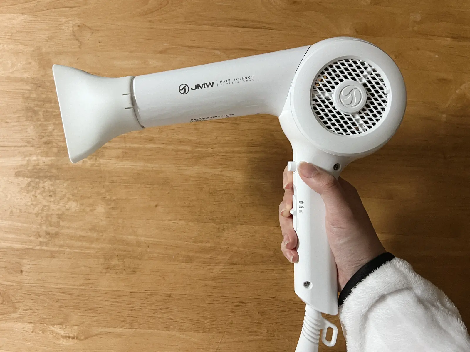 탄내나는 드라이기 교체 후기: 저소음에 바람세기까지 강력한 JMW MG1800 추천 6 JMW MG1800 드라이기 실제 사용 후기